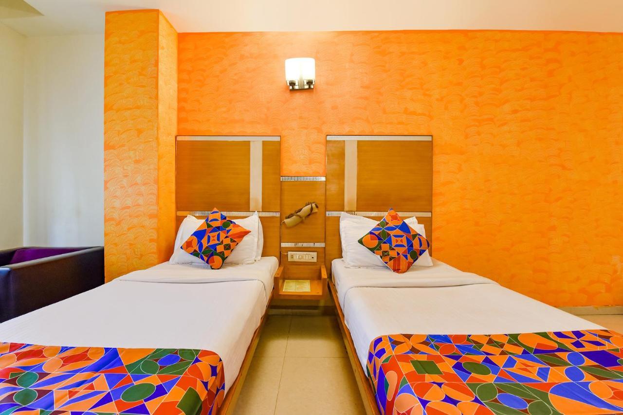 Fabhotel Kadamb Inn Ahmedabad Exterior photo